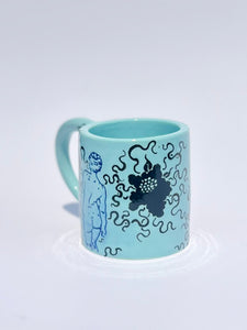 ** NEW ** Robin's Egg Classic Blue Figure Mug with Black Flowers