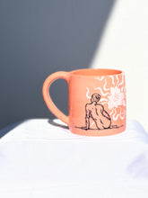 Coral Recline Mug