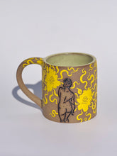 ** NEW ** Daisy Babe Mug