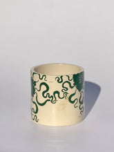 * NEW * Porcelain Floral Recline Tumbler in Leaf Green