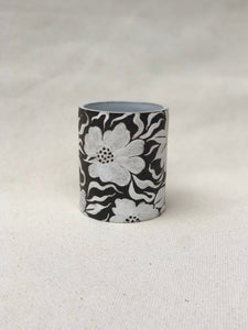 Dark Flower Cup in White