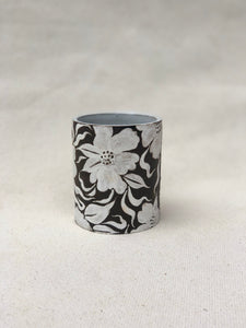 Dark Flower Cup in White